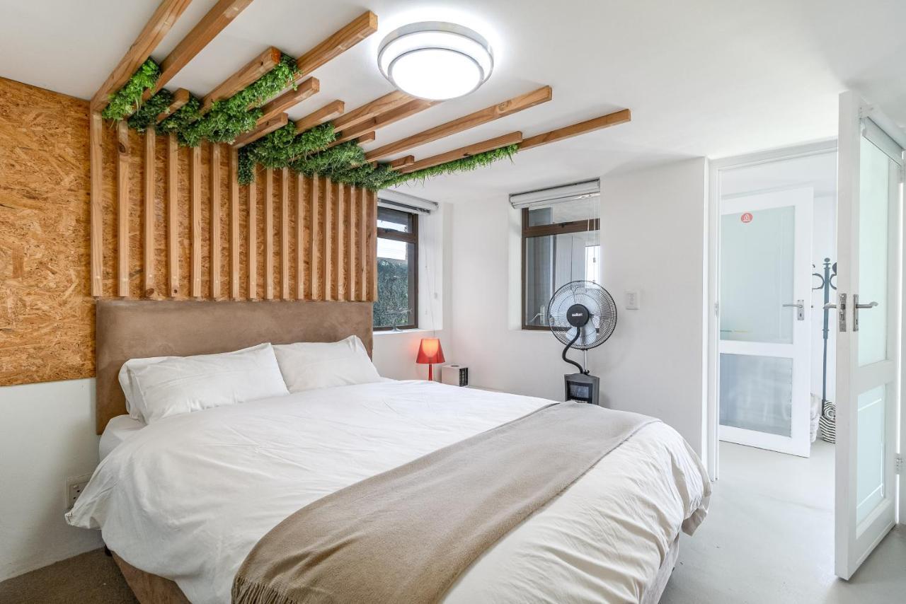 Cape Town Skyroof Apartment Loadshed Proof Ocean Views Exterior foto